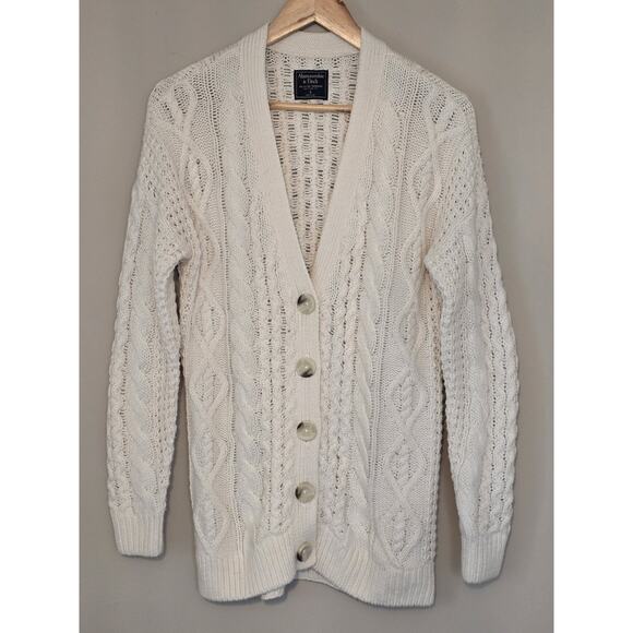 Abercrombie & Fitch Women’s Cable Knit V-Neck Button S Cardigan Sweater Ivory - Picture 1 of 5